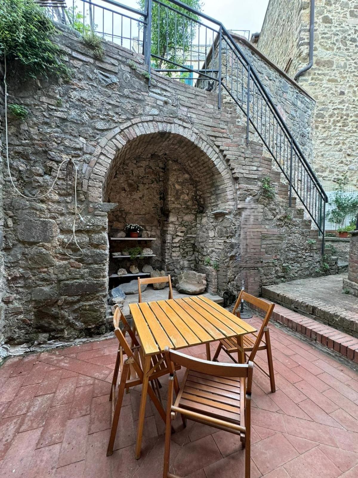 Le Nicchie Villa Montalcino Buitenkant foto
